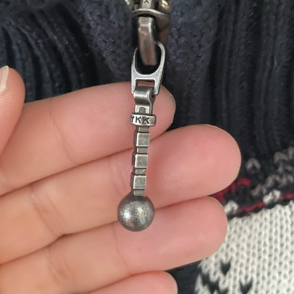 Vintage Icelandic Design Zip Up Snowflake Sweater - Picture 8 of 13